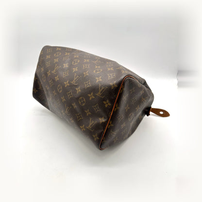 Louis Vuitton Speedy 30 Toile Monogram - vue en angle, base du sac