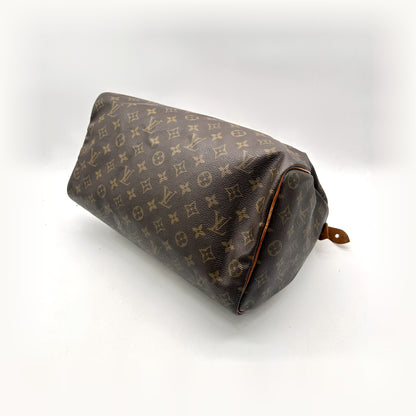 Louis Vuitton Speedy 35 Toile Monogram - vue en angle, base du sac