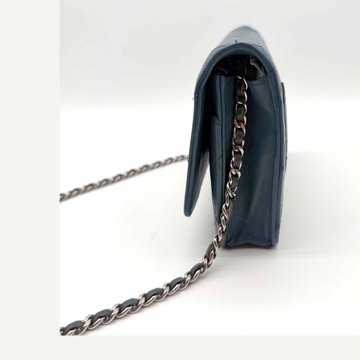 Chanel Wallet on Chain – côté droit