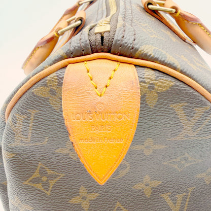 Louis Vuitton Speedy 30 toile Monogram - détail de l'estampille sur la patte de cuir