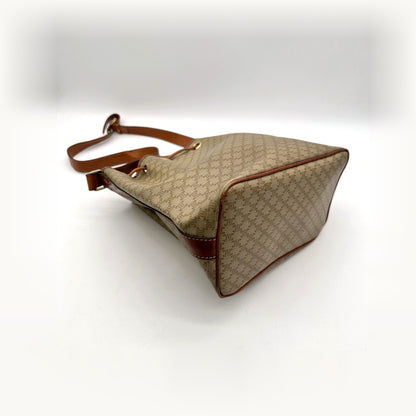 Céline Seau Toile Macadam Beige - vue du dessous, base et coins