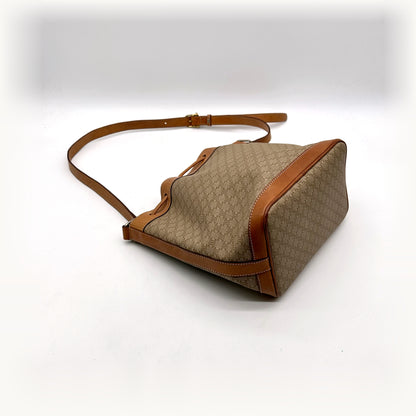 Céline Seau Toile Macadam Beige - vue du dessous en angle opposé
