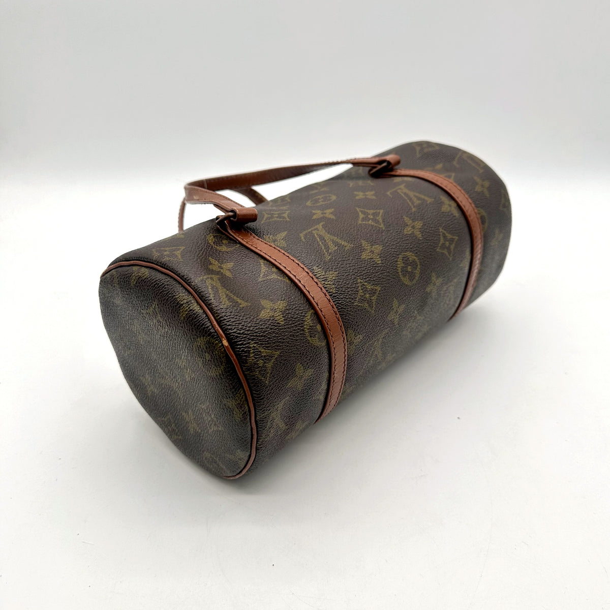 Louis Vuitton Papillon 26 Toile Monogram - vue en angle opposé