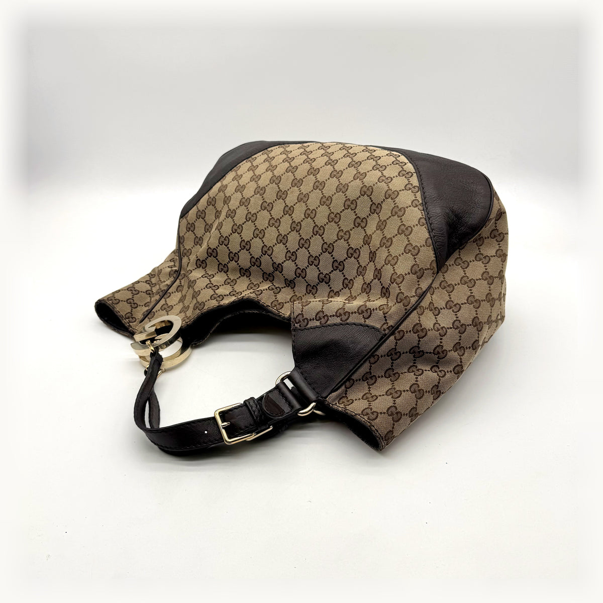 Gucci Hobo Toile GG et cuir marron - vue inclinée côté opposé