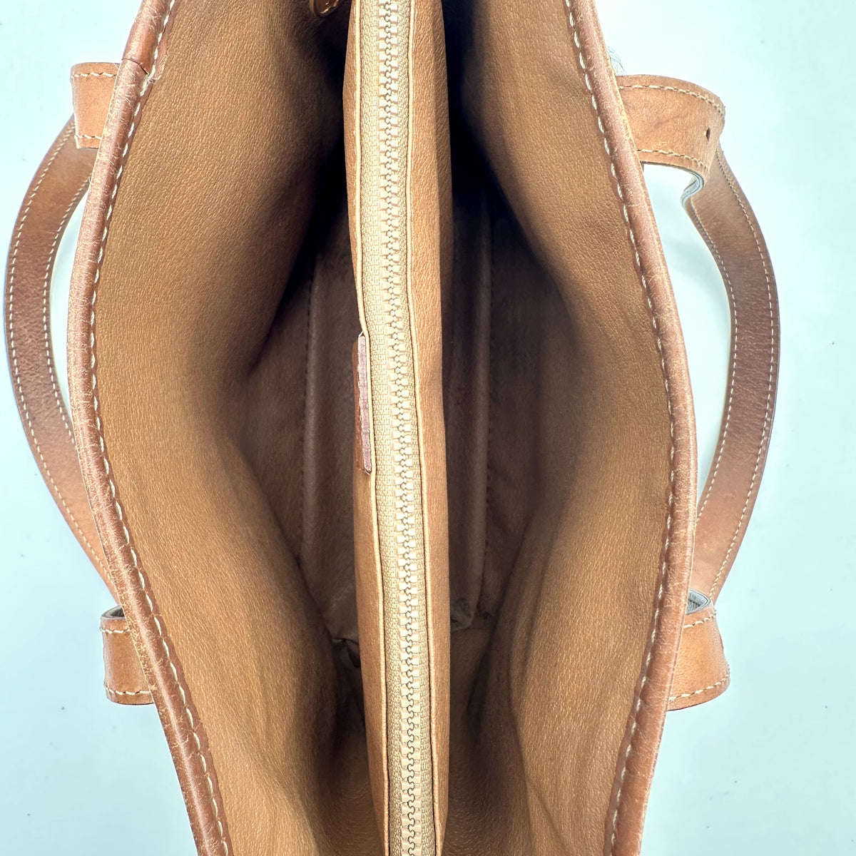 Céline Tote Toile Macadam Brun - intérieur ouvert, doublure claire et zip