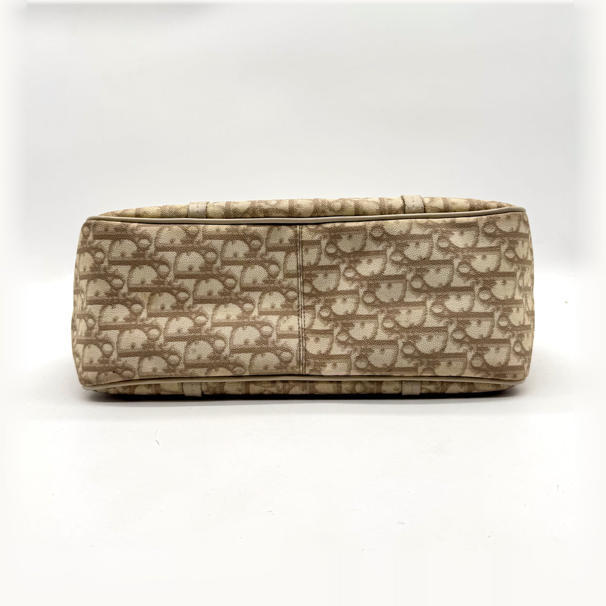 Dior Cabas Toile Trotter Beige - vue du dessous, base du sac