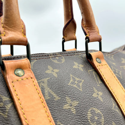 Louis Vuitton Keepall 45 Toile Monogram - détail des anses et de leurs attaches