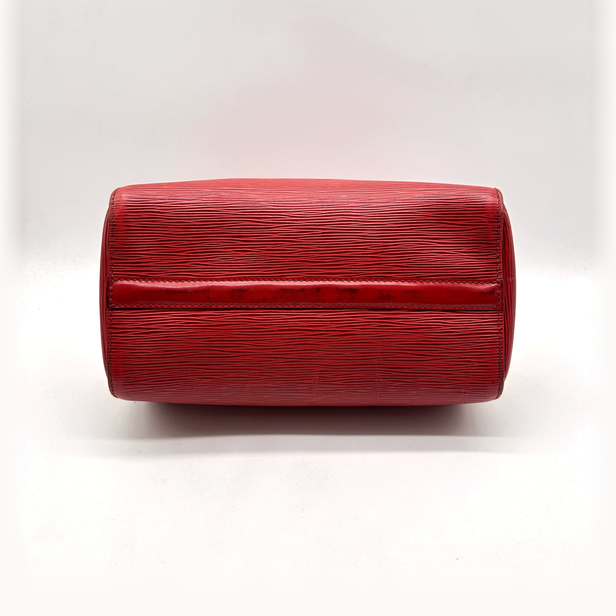Louis Vuitton Speedy 30 Cuir Épi Rouge - vue du dessous, base du sac