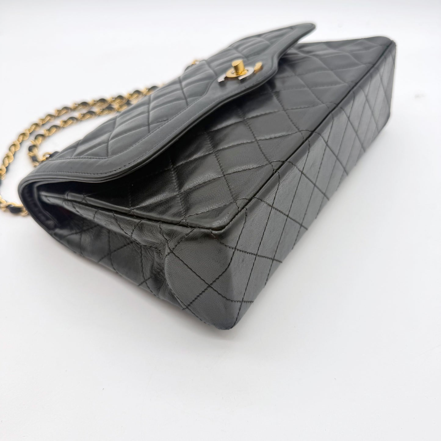 Chanel Double Flap 25 – angle bas