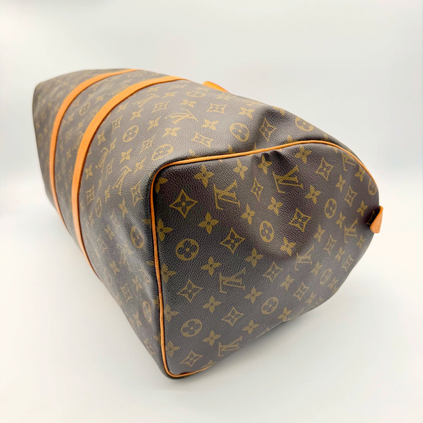 Louis Vuitton Keepall 50 toile Monogram - base vue de trois quarts