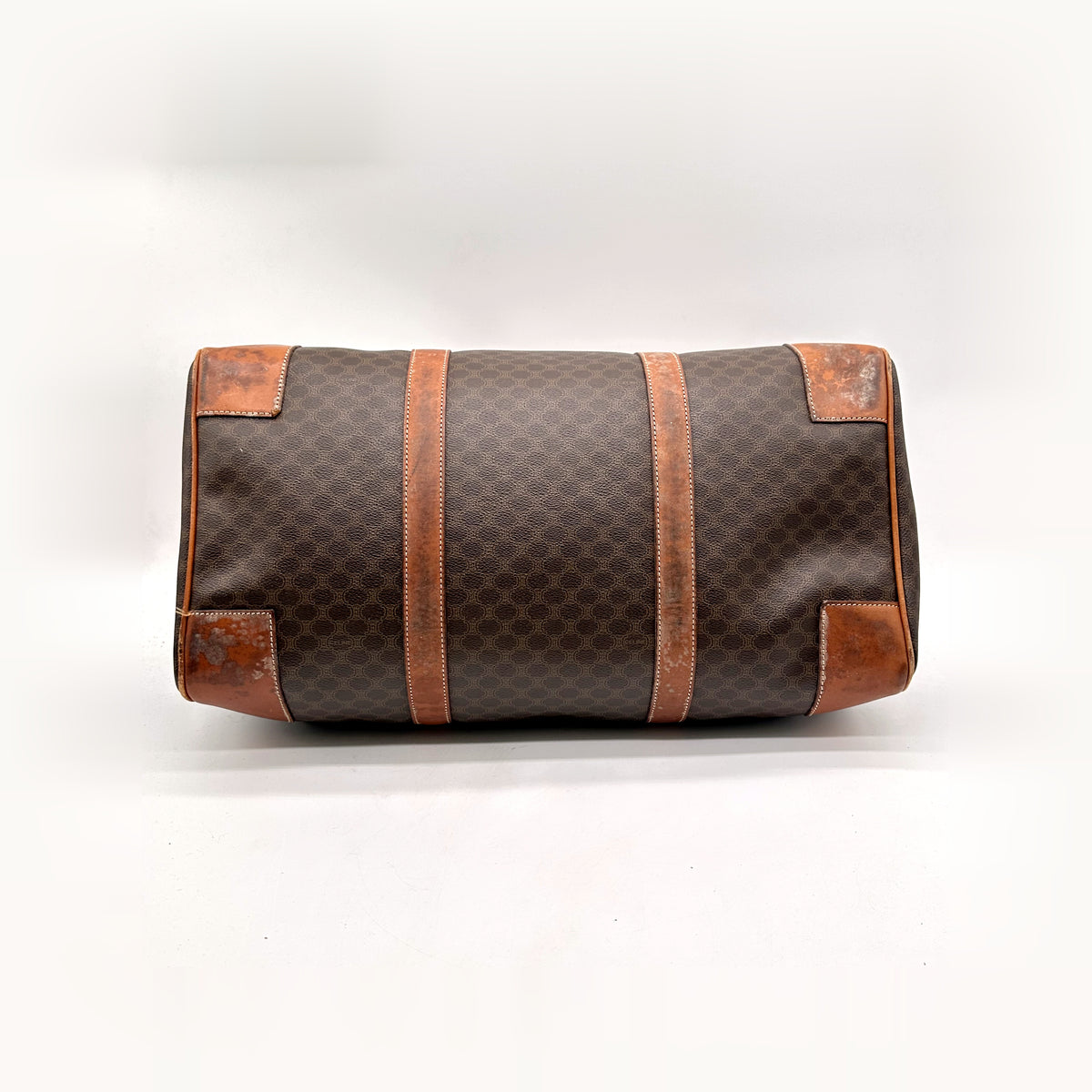 Céline Boston Toile Macadam Brun - vue du dessous, bandes et coins de cuir