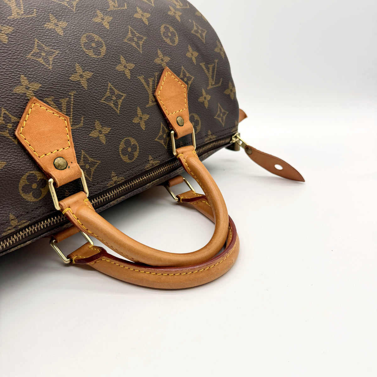 Louis Vuitton Speedy 30 toile Monogram - vue de dessus, anses et fermeture