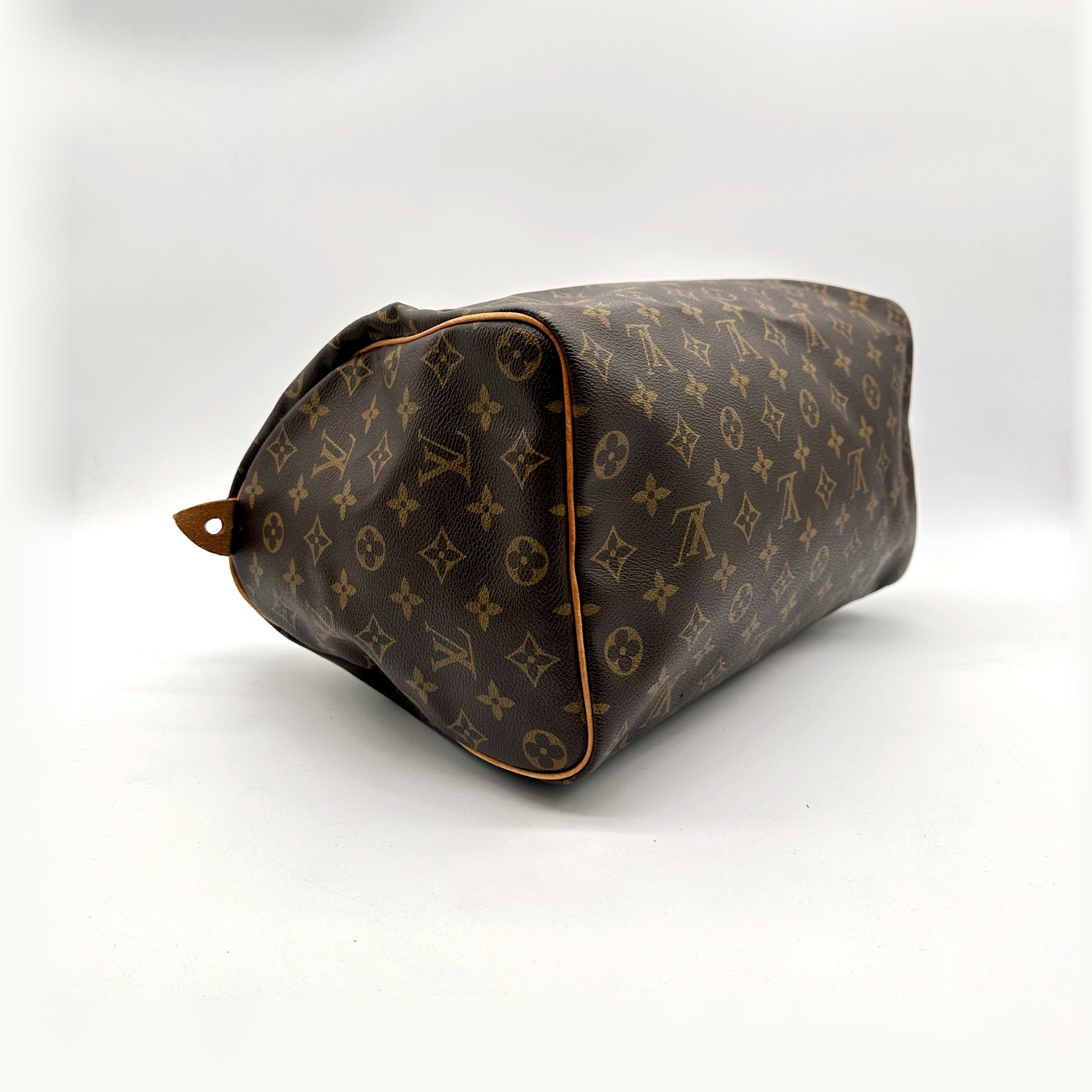 Louis Vuitton Speedy 35 toile Monogram - coin inférieur opposé