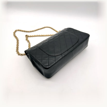 Chanel Timeless 25 cm Cuir d'agneau Noir - sac couché, chaîne enroulée