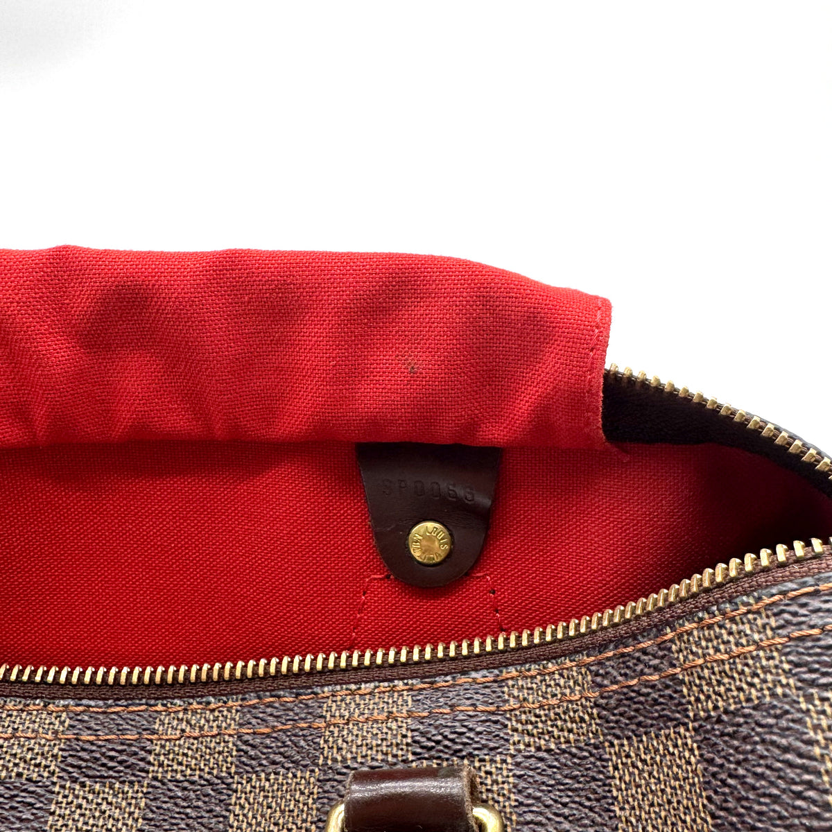 Louis Vuitton Speedy 30 Toile Damier Ebène - intérieur, doublure rouge et patte de cuir