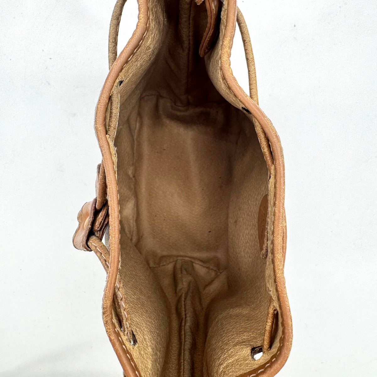 Céline Seau Toile Macadam Beige - intérieur ouvert vu de dessus