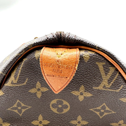 Louis Vuitton Speedy 40 Toile Monogram - détail de la patte de cuir d'extrémité