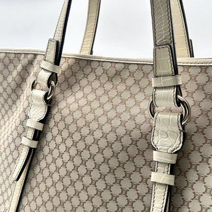Céline Tote Toile Macadam Écru - détail des anses et de la bordure de cuir