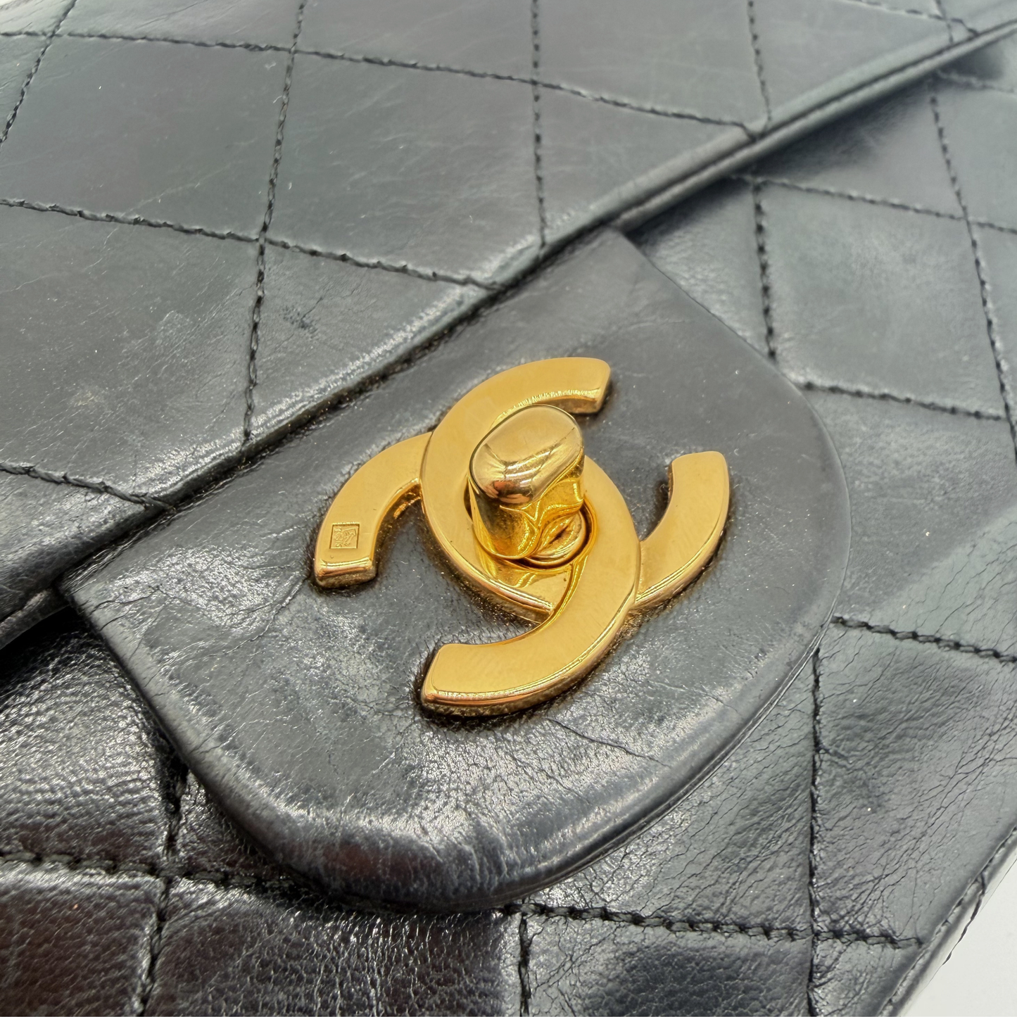 Chanel – Timeless Double Flap 23 cm Cuir Matelassé Noir