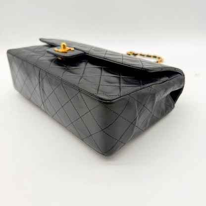 Chanel Single Flap - fond et fermoir vus de dessus