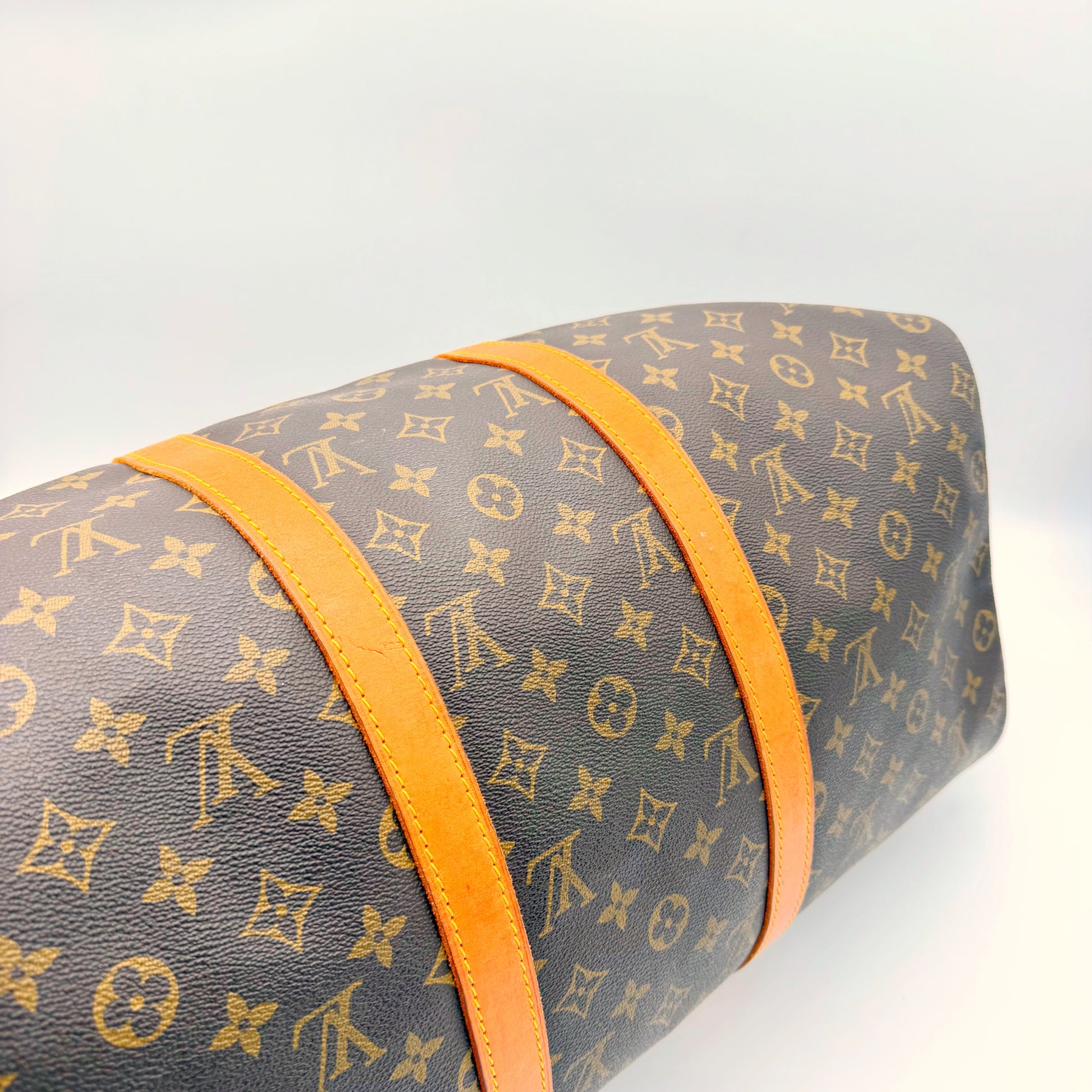 Louis Vuitton Keepall 50 toile Monogram - detail des sangles laterales
