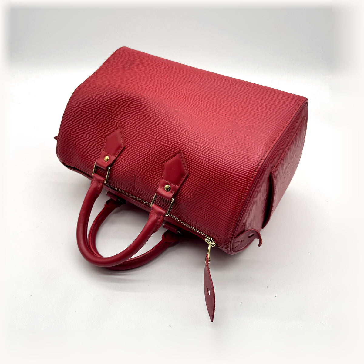 Louis Vuitton Speedy 25 Cuir Épi Rouge - vue en angle opposé