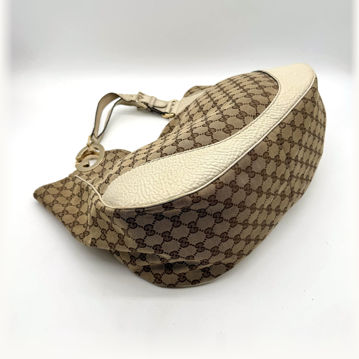 Gucci Tote Toile GG Beige et Cuir Crème - vue de dessus, sac ouvert