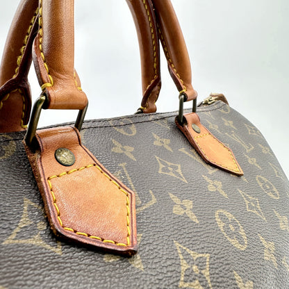 Louis Vuitton Speedy 35 Toile Monogram - détail des anses et de leurs attaches