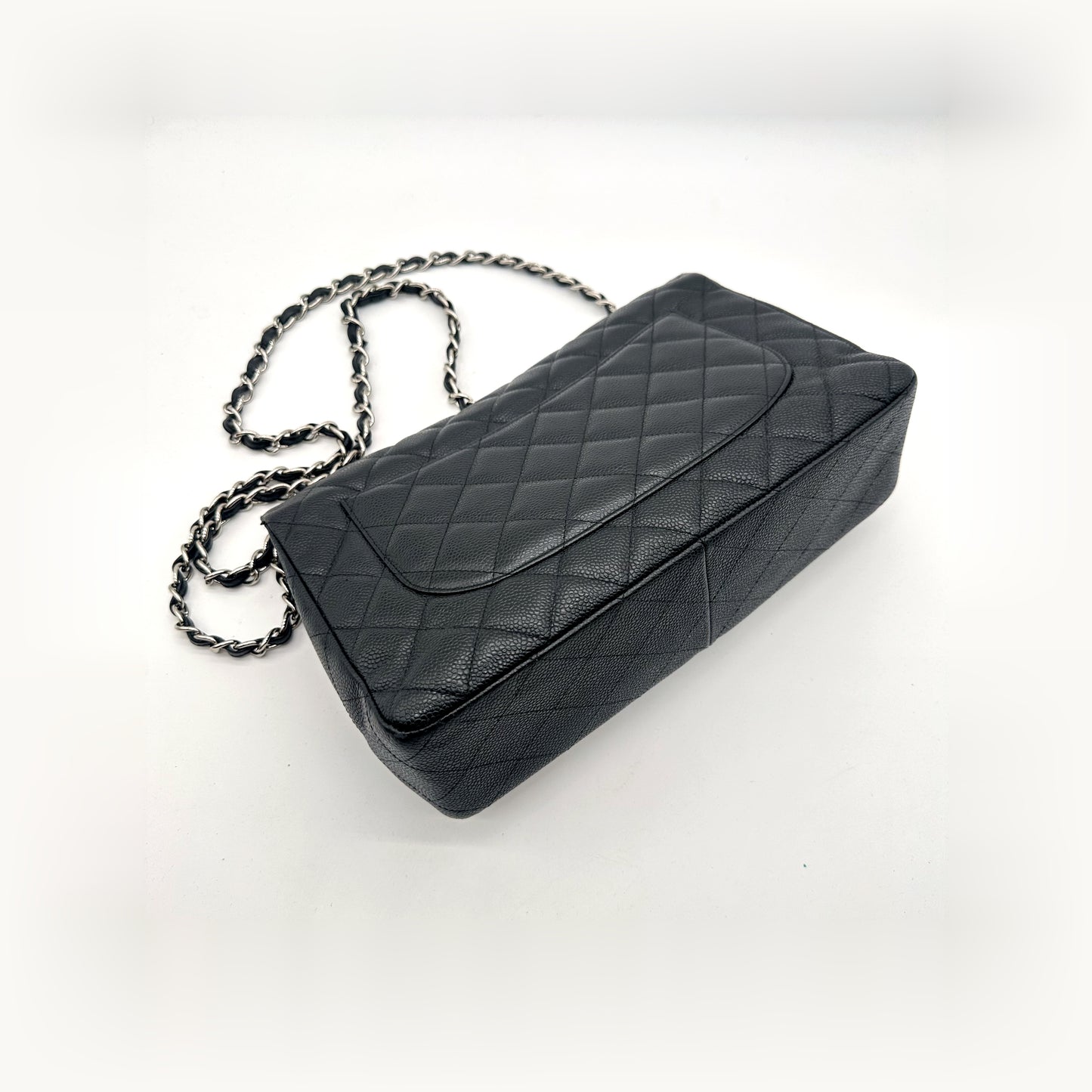 Chanel Timeless 30 cm Cuir Caviar Noir - sac couché, chaîne enroulée