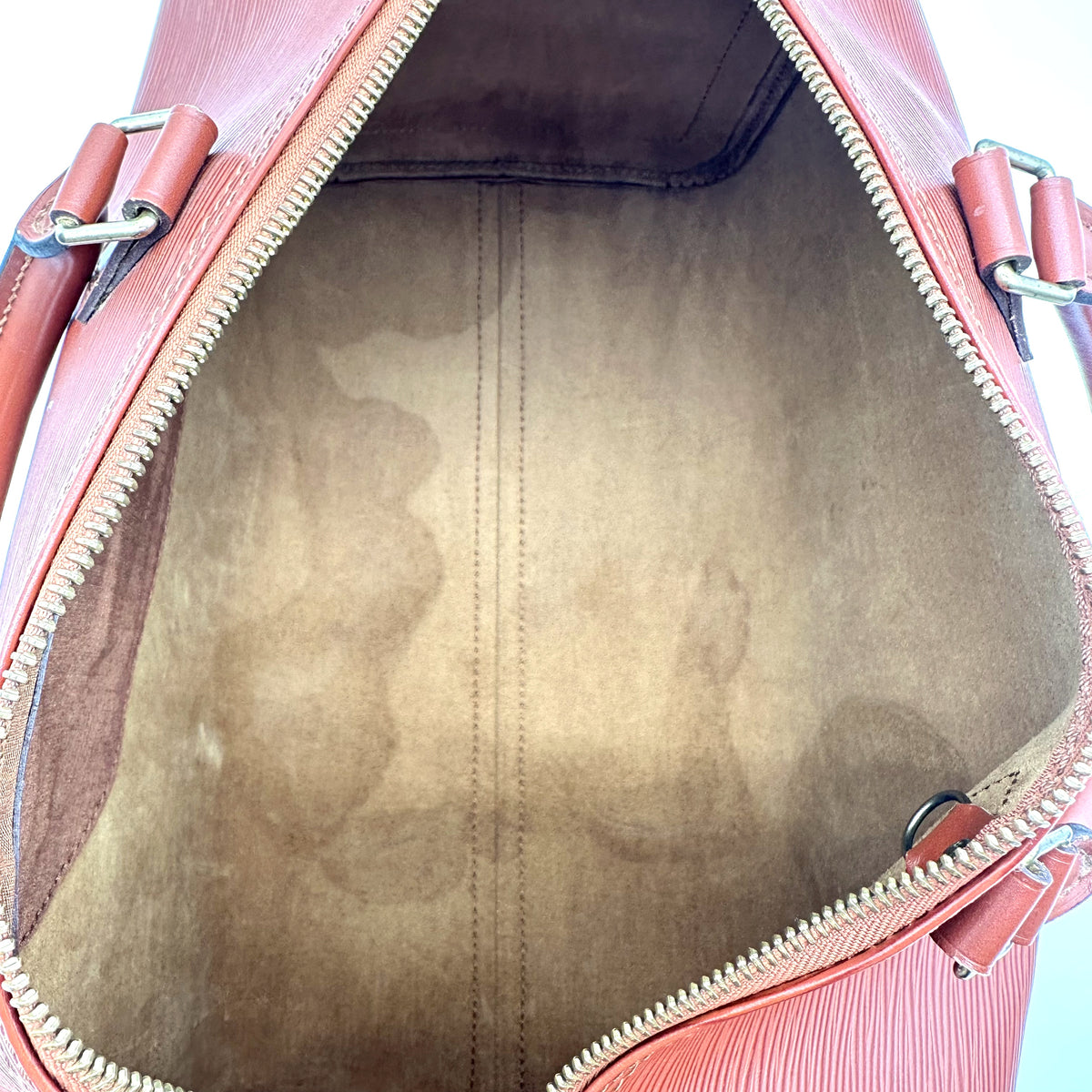Louis Vuitton Speedy 35 Cuir Épi Terracotta - intérieur ouvert, doublure claire