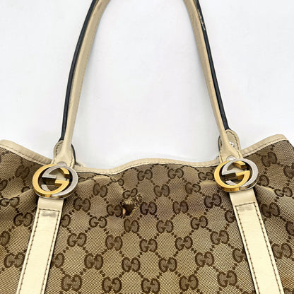 Gucci Cabas Toile GG Beige - détail des deux anneaux et de la toile
