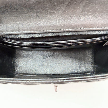 Chanel Mini Timeless carre 17 cuir agneau noir - interieur et poche zippee