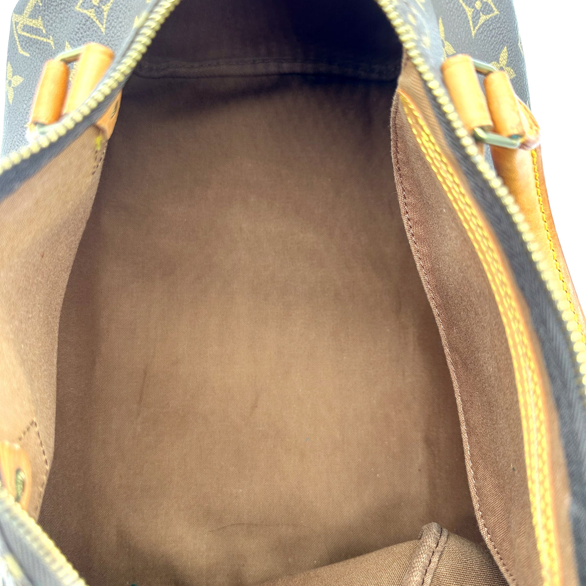 Louis Vuitton Speedy 35 toile Monogram - intérieur du sac, doublure claire
