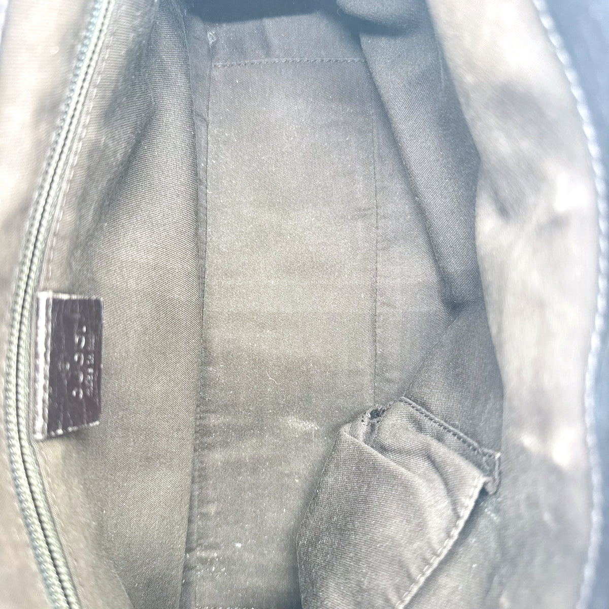 Gucci Tote Toile GG Beige et Cuir Brun - intérieur ouvert, doublure claire