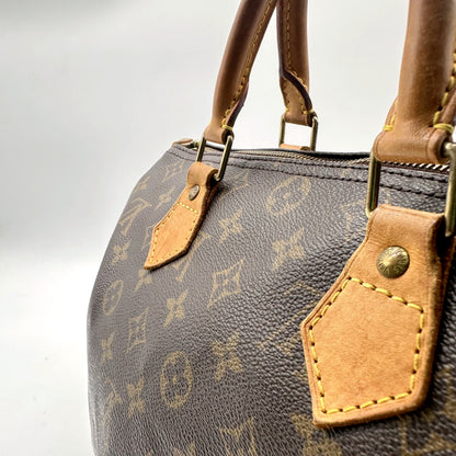 Louis Vuitton Speedy 30 Toile Monogram - détail des anses et attaches, autre côté