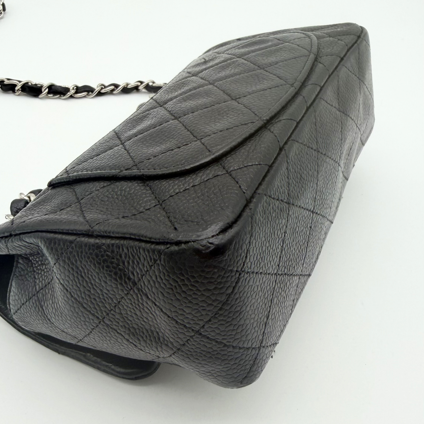 Chanel – Mini Timeless Matelassé 20 cm Cuir Caviar Noir