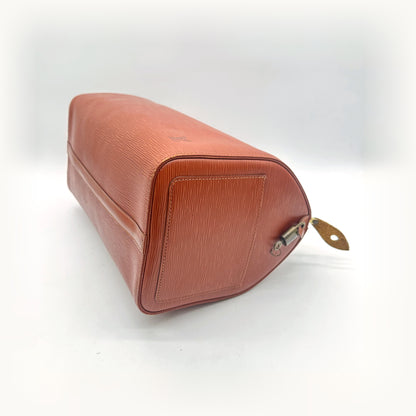 Louis Vuitton Speedy 35 Cuir Épi Terracotta - vue du dessous en angle