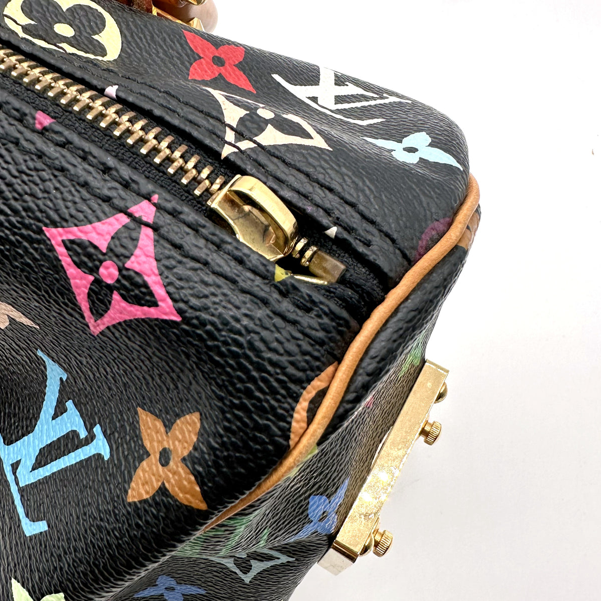 Louis Vuitton Speedy 30 Toile Monogram Multicolore Noir - détail du zip et de son curseur sans languette