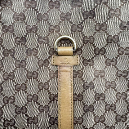 Gucci Jackie Toile GG - détail de la patte en cuir au dos