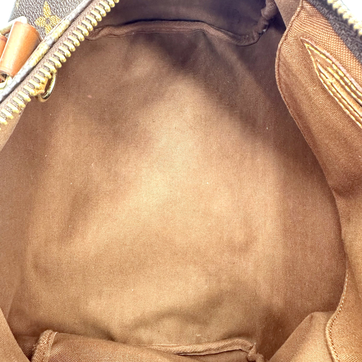 Louis Vuitton Speedy 30 Toile Monogram - intérieur ouvert, doublure marron