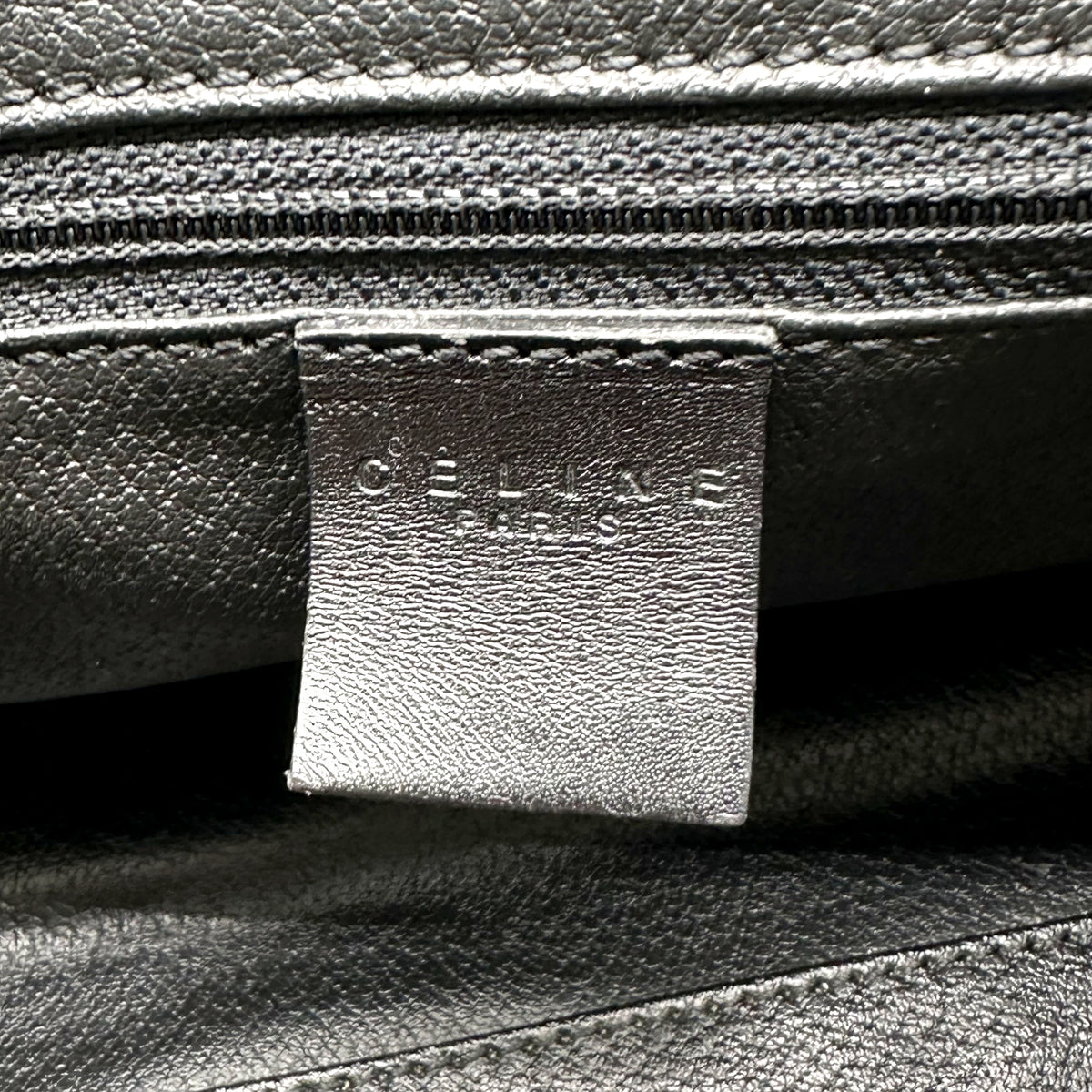 Celine Boston Toile Macadam - détail de l'étiquette intérieure