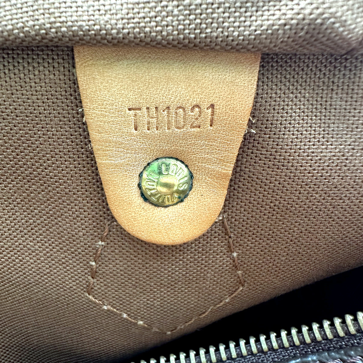 Louis Vuitton Speedy 30 Toile Monogram - intérieur, patte de cuir et code date