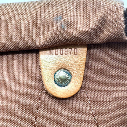 Louis Vuitton Speedy 35 Toile Monogram - détail de la doublure intérieure et de sa patte de cuir