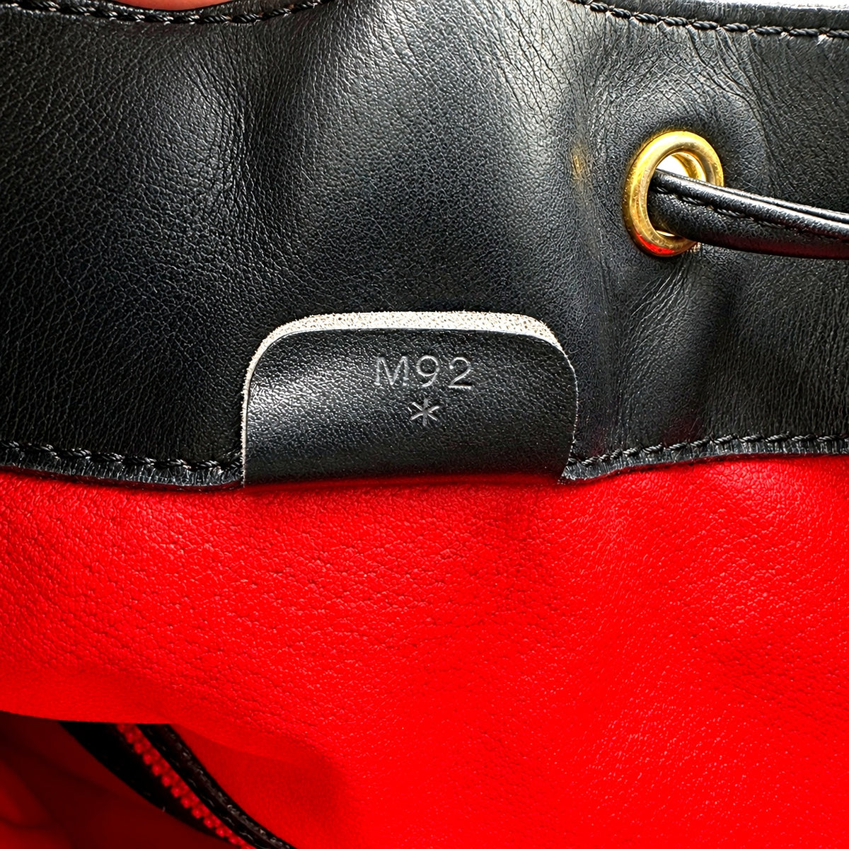 Céline Seau Cuir grainé noir - détail de l'étiquette intérieure M92
