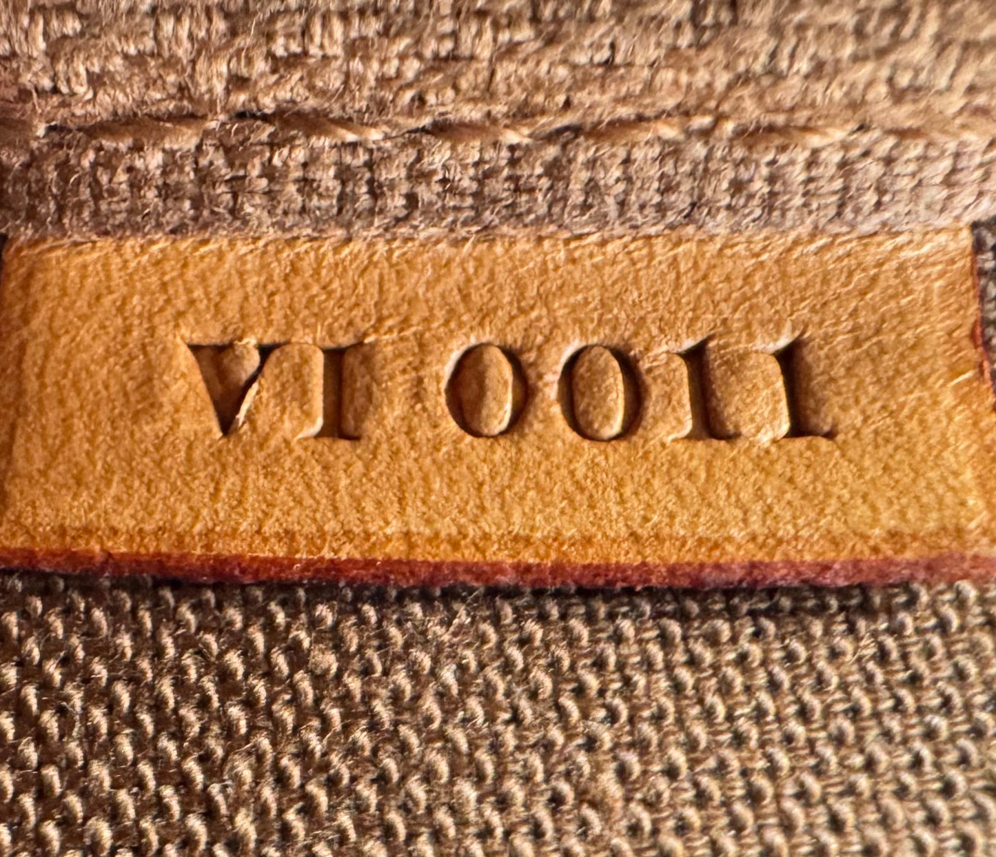 Louis Vuitton – Pochette Clutch Monogram