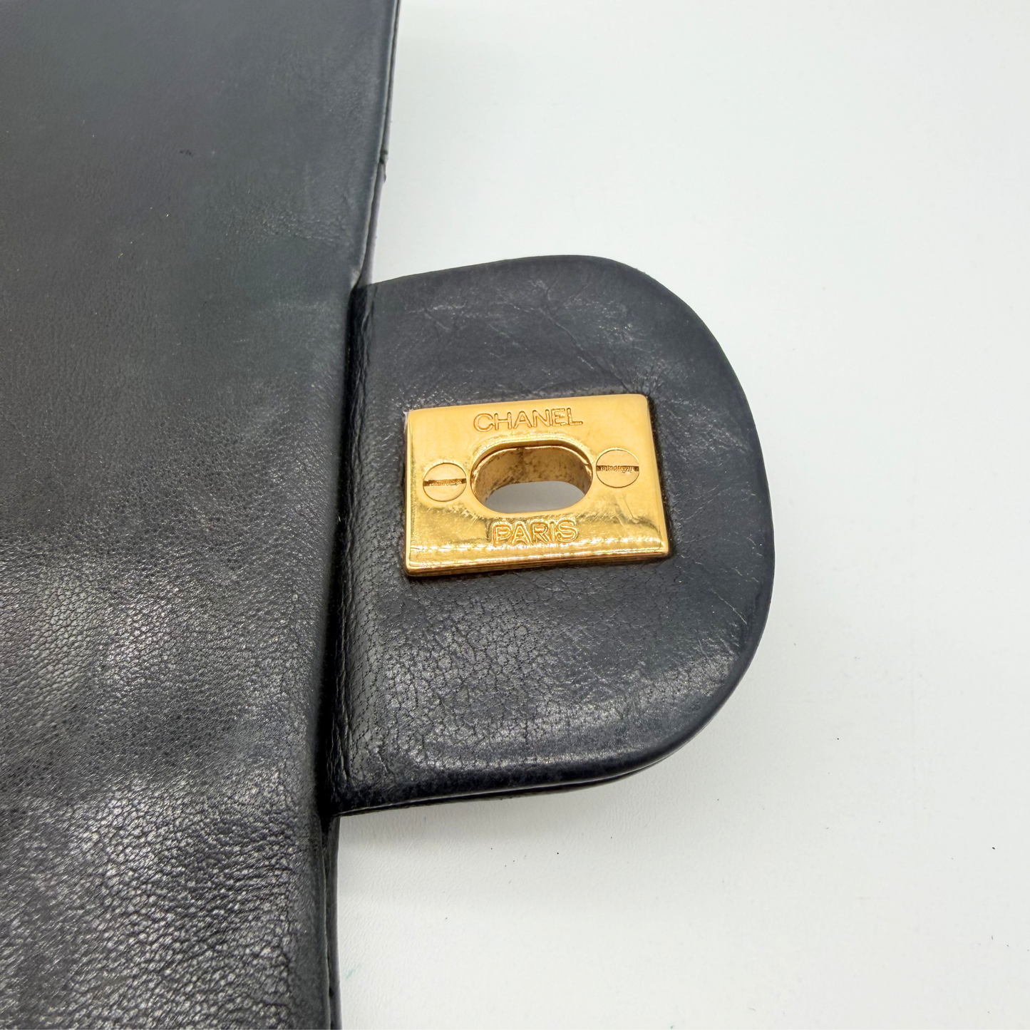 Chanel – Timeless Double Flap 23 cm Cuir Matelassé Noir