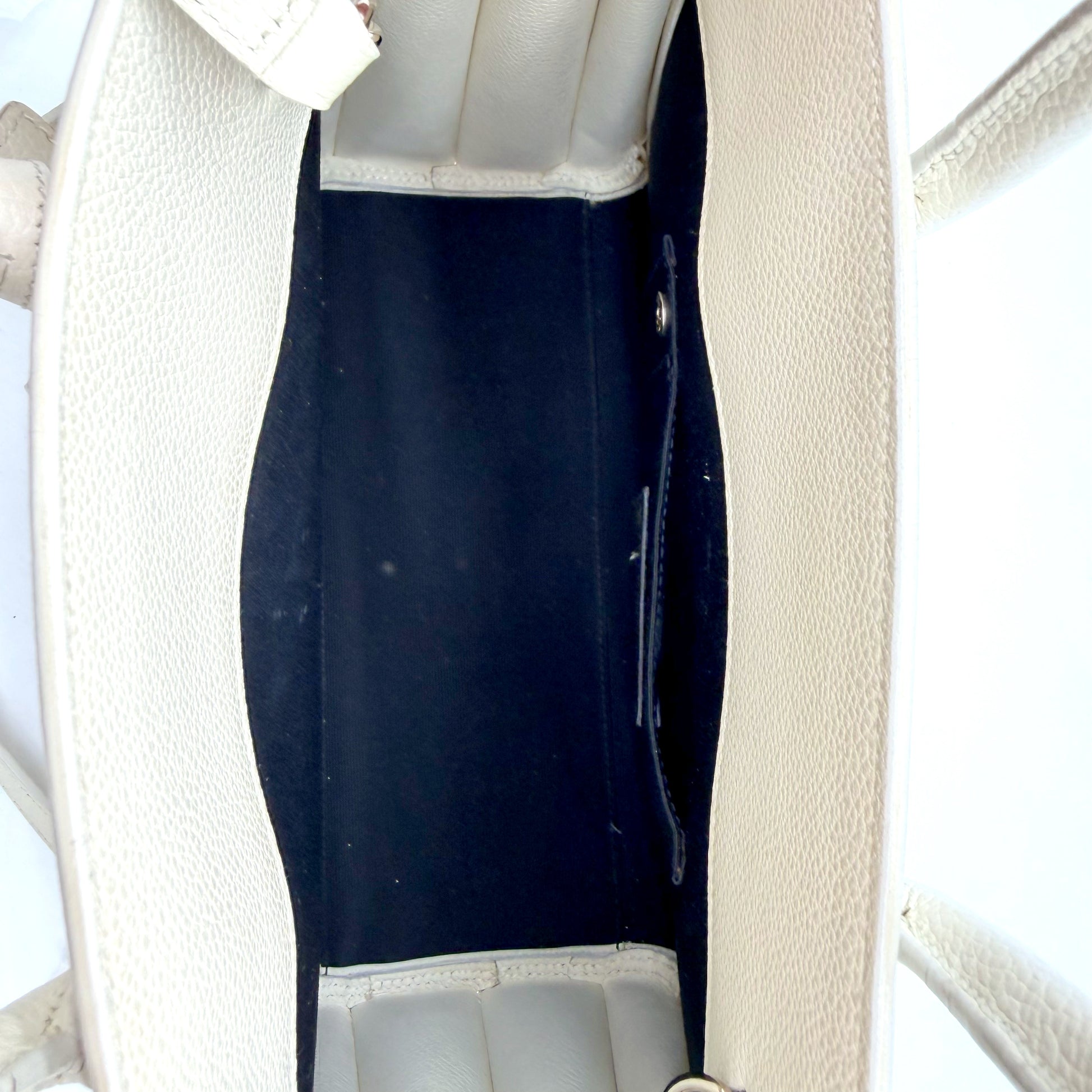Saint Laurent Sac de Jour Baby cuir grainé blanc cassé - intérieur, compartiment et doublure