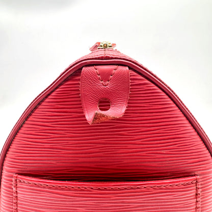 Louis Vuitton Speedy 25 Cuir Épi Rouge - détail de la poche plate et de la patte