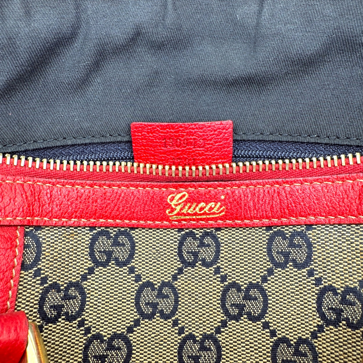Gucci Boston Abbey Toile GG et Cuir Rouge - détail de l'étiquette intérieure