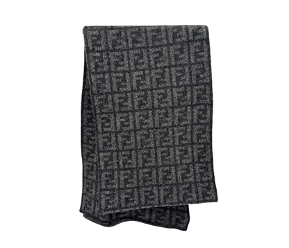 Fendi – Écharpe Zucca en Laine Gris Anthracite
